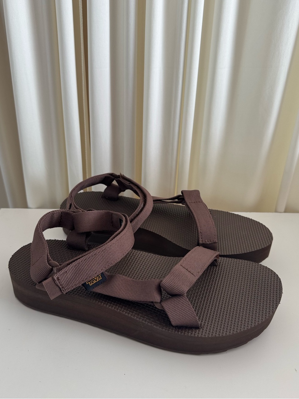 Teva Dark Brown Platform Strap Sandals Women's Midform Universal Sandal Size 10